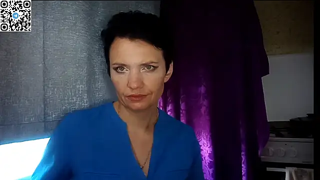 Snapshot of HotMamaQueen234 chatting on 06.16.26 HotMamaQueen234 online show from 06.16.26