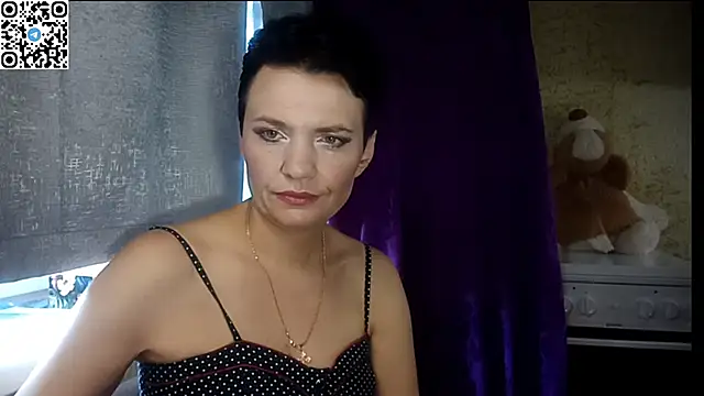 Snapshot of HotMamaQueen234 chatting on 06.30.26 HotMamaQueen234 online show from 06.30.26