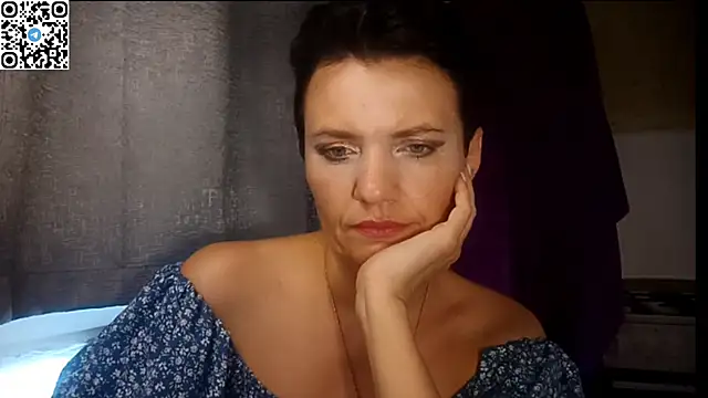 Snapshot of HotMamaQueen234 chatting on 07.01.26 HotMamaQueen234 online show from 07.01.26