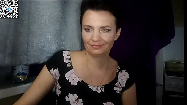 Snapshot of HotMamaQueen234 chatting on 07.17.26 HotMamaQueen234 online show from 07.17.26