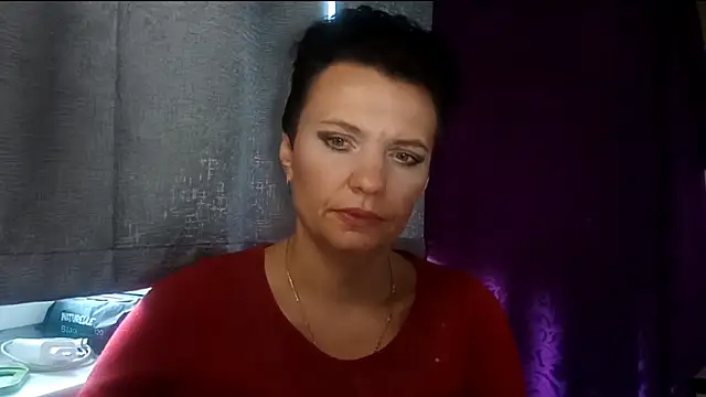 Snapshot of HotMamaQueen234 chatting on 07.29.26 HotMamaQueen234 online show from 07.29.26