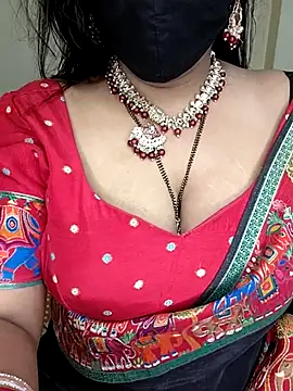 Snapshot of Miss_roohi chatting on 05.08.26 Miss roohi online show from 05.08.26