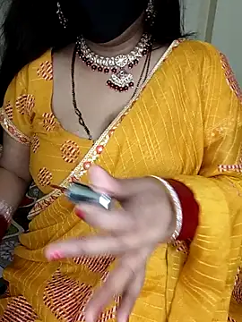Snapshot of Miss_roohi chatting on 05.14.26 Miss roohi online show from 05.14.26