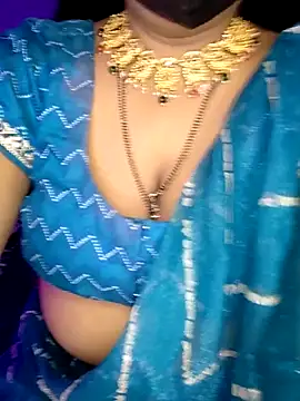 Snapshot of Miss_roohi chatting on 05.21.26 Miss roohi online show from 05.21.26