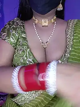 Snapshot of Miss_roohi chatting on 06.26.26 Miss roohi online show from 06.26.26