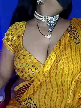 Snapshot of Miss_roohi chatting on 07.26.26 Miss roohi online show from 07.26.26