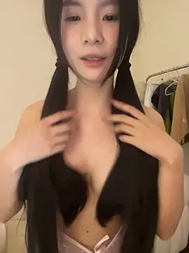 Snapshot of Xiaozuzongo1 chatting on 05.17.26 Xiaozuzongo1 online show from 05.17.26