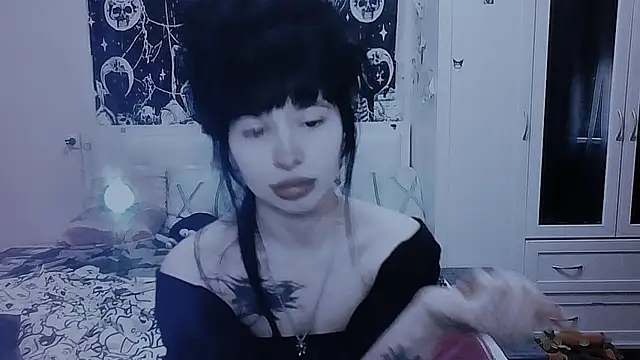 Snapshot of AllisonDeetz chatting on 06.01.26 AllisonDeetz online show from 06.01.26