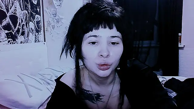 Snapshot of AllisonDeetz chatting on 06.13.26 AllisonDeetz online show from 06.13.26