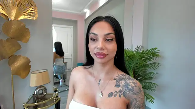 Snapshot of MissSiennaa chatting on 05.31.26 MissSiennaa online show from 05.31.26