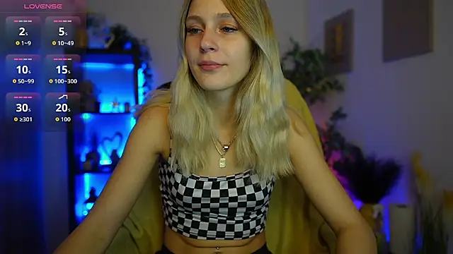 Snapshot of Luna_Grace18 chatting on 04.06.26 Luna Grace18 online show from 04.06.26