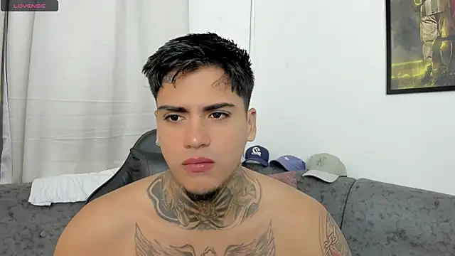 Snapshot of sweetlatinoboy chatting on 07.08.26 sweetlatinoboy online show from 07.08.26