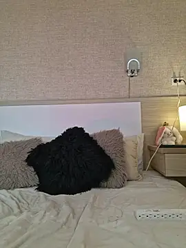 Scarlet Evanss  online show from 07.23.26