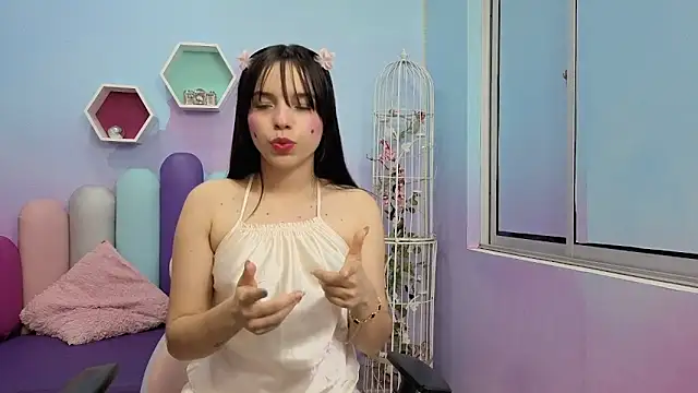 Snapshot of Isaa_Skinny chatting on 06.04.26 Isaa Skinny online show from 06.04.26