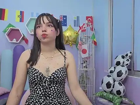 Snapshot of Isaa_Skinny chatting on 07.31.26 Isaa Skinny online show from 07.31.26