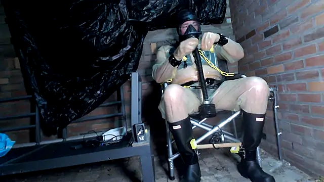 latexslaveboy online show from 08.06.26