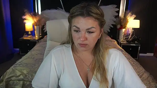 Snapshot of AlissyaGrayy chatting on 08.09.26 AlissyaGrayy online show from 08.09.26