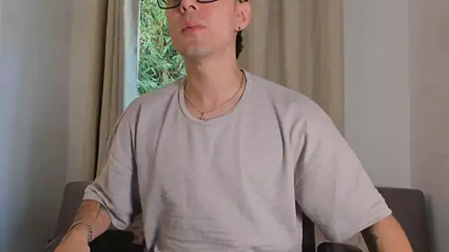 Snapshot of etham_wolf1 chatting on 04.22.26 etham wolf1 online show from 04.22.26