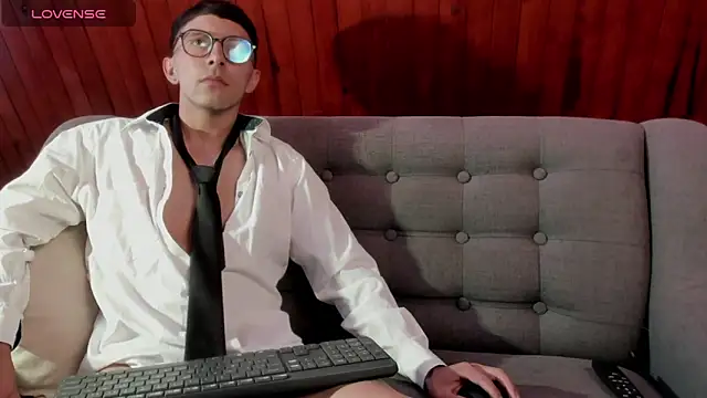 Snapshot of LeonBlazze chatting on 03.19.26 LeonBlazze online show from 03.19.26