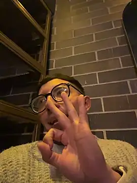 Snapshot of LeonBlazze chatting on 03.20.26 LeonBlazze online show from 03.20.26