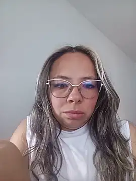 Snapshot of Sammy_2-4 chatting on 06.18.26 Sammy 2-4 online show from 06.18.26