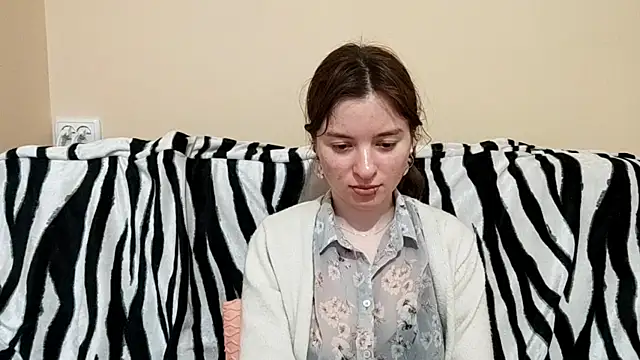 Snapshot of marianogla chatting on 03.18.26 marianogla online show from 03.18.26