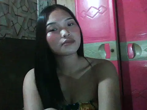 Snapshot of Pinayy_Thalia chatting on 04.02.26 Pinayy Thalia online show from 04.02.26
