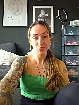 Snapshot of NicoleKaiser chatting on 03.29.26 NicoleKaiser online show from 03.29.26