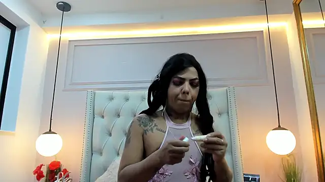 MiiaRestrepo online show from 04.18.26