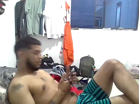 Snapshot of millerthh chatting on 05.18.26 millerthh online show from 05.18.26