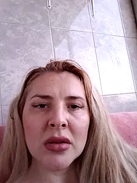Snapshot of Maria3879 chatting on 04.15.26 Maria3879 online show from 04.15.26