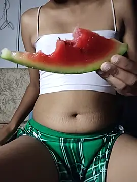 Snapshot of hot_cute_girl19 chatting on 05.19.26 hot cute girl19 online show from 05.19.26