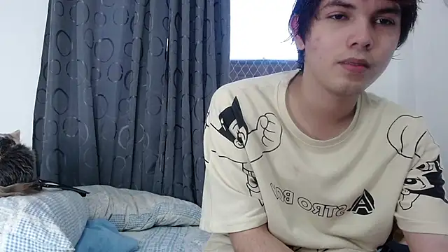 Snapshot of Fantasy-Dreams chatting on 06.22.26 Fantasy-Dreams online show from 06.22.26