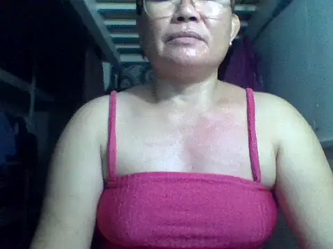 Snapshot of Singlemom_of2 chatting on 05.08.26 Singlemom of2 online show from 05.08.26