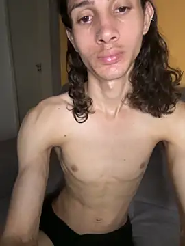 Snapshot of FelipeLipe18 chatting on 03.18.26 FelipeLipe18 online show from 03.18.26