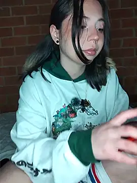 Snapshot of Petite_CherryX chatting on 05.12.26 Petite CherryX online show from 05.12.26