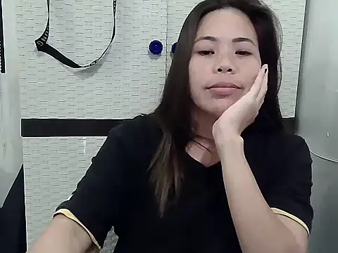 Snapshot of sweetciendy chatting on 05.16.26 sweetciendy online show from 05.16.26