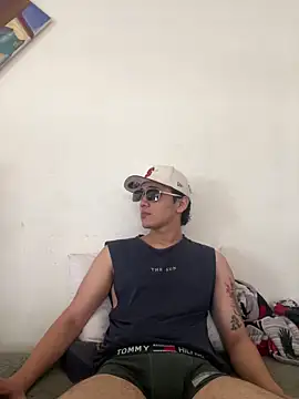 Snapshot of Hazhitr chatting on 03.20.26 Hazhitr online show from 03.20.26