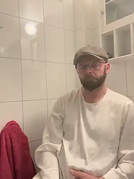 Snapshot of mrmoi1234 chatting on 03.18.26 mrmoi1234 online show from 03.18.26