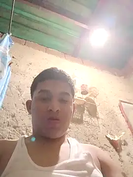 Snapshot of alee28728 chatting on 03.23.26 alee28728 online show from 03.23.26