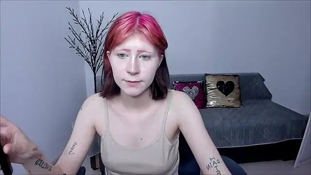 Snapshot of Frau_Emma chatting on 05.20.26 Frau Emma online show from 05.20.26