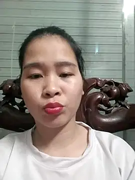 Snapshot of AmyLinee_01 chatting on 03.20.26 AmyLinee 01 online show from 03.20.26