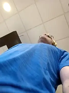 Snapshot of Zeppfann3377 chatting on 04.01.26 Zeppfann3377 online show from 04.01.26