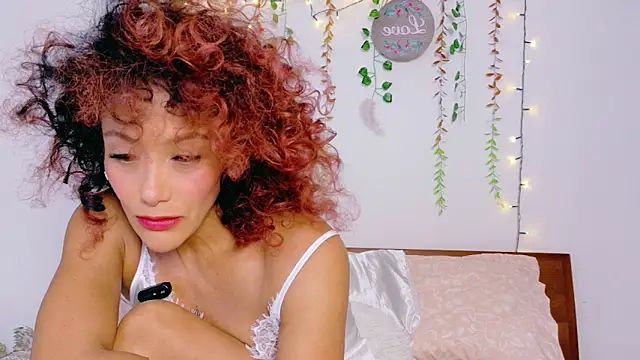 Snapshot of Ajua__Uva chatting on 03.27.26 Ajua Uva online show from 03.27.26