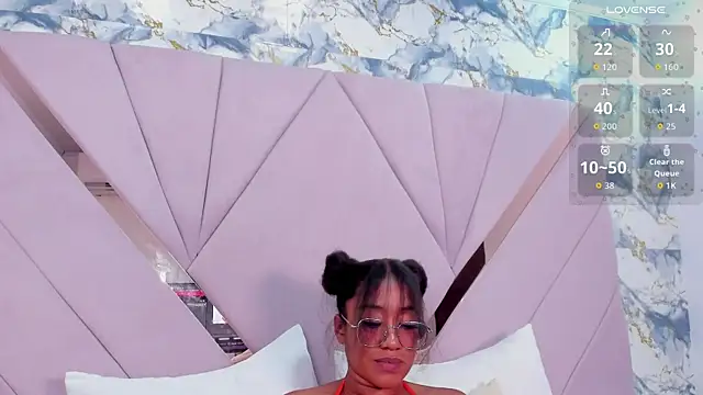 mia rouxx1 online show from 05.05.26
