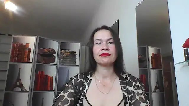 Snapshot of Selena_Moo chatting on 07.26.26 Selena Moo online show from 07.26.26