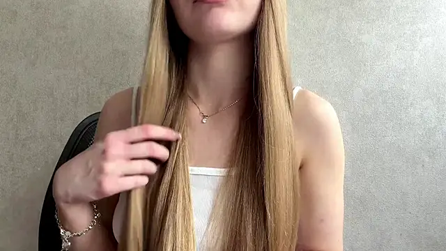 CarolineNine online show from 07.12.26