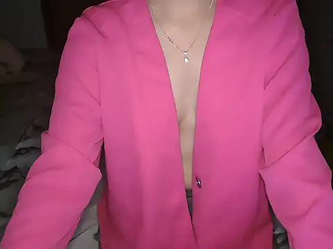 Snapshot of urvashi_rai chatting on 06.13.26 urvashi rai online show from 06.13.26