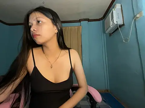 Snapshot of pinay_kitty23 chatting on 07.07.26 pinay kitty23 online show from 07.07.26