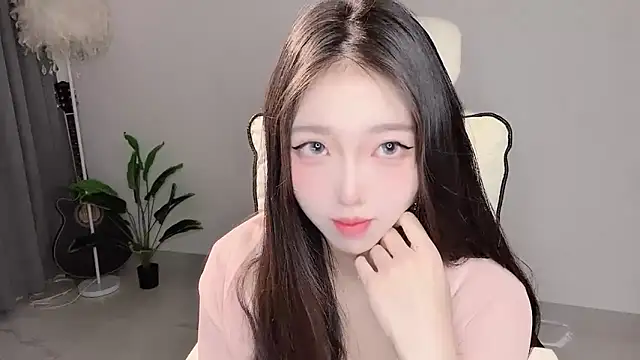 Snapshot of Yukiy8877 chatting on 04.06.26 Yukiy8877 online show from 04.06.26